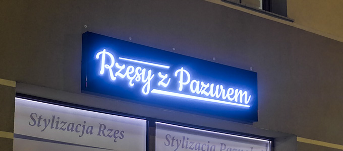 kaseton dibond rzesy z pazurem